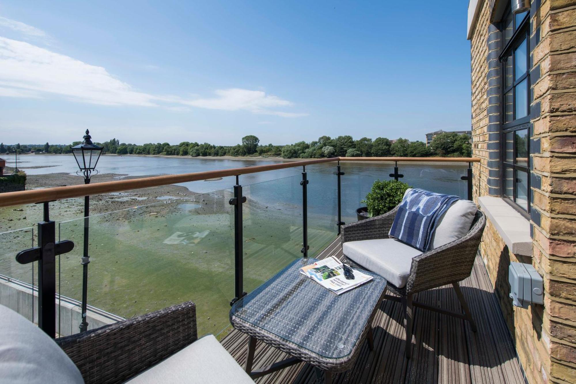 Palace Wharf Apartments London Ngoại thất bức ảnh