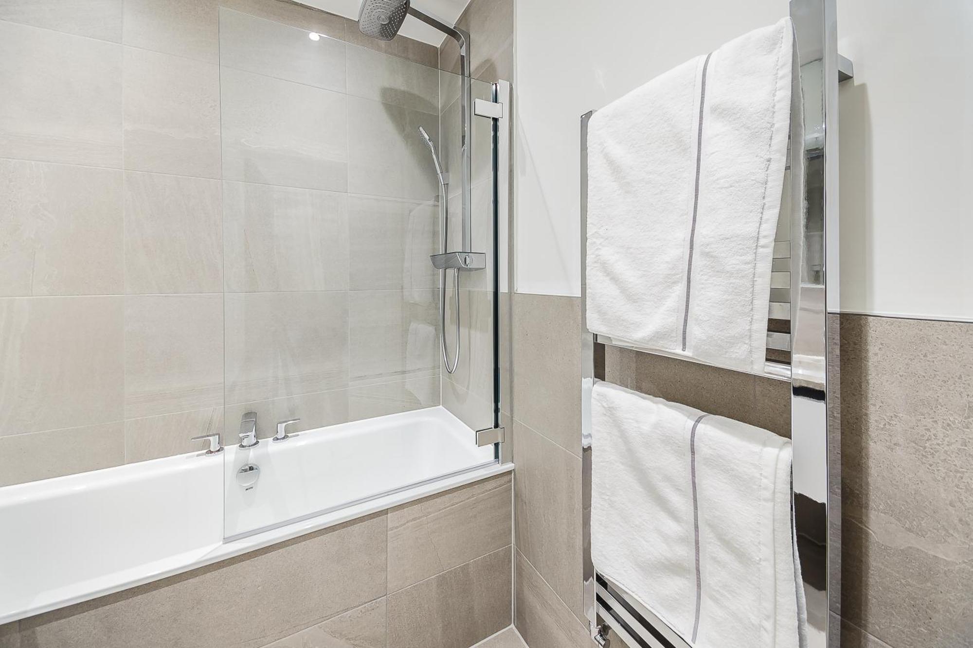 Palace Wharf Apartments London Ngoại thất bức ảnh